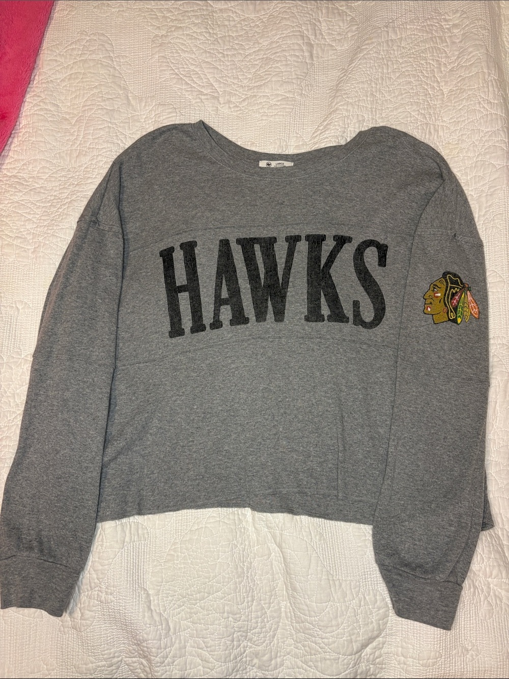 47 Women's Heather Chicago Chicago Blackhawks 'HAWKS' Crewneck Sweater crop top